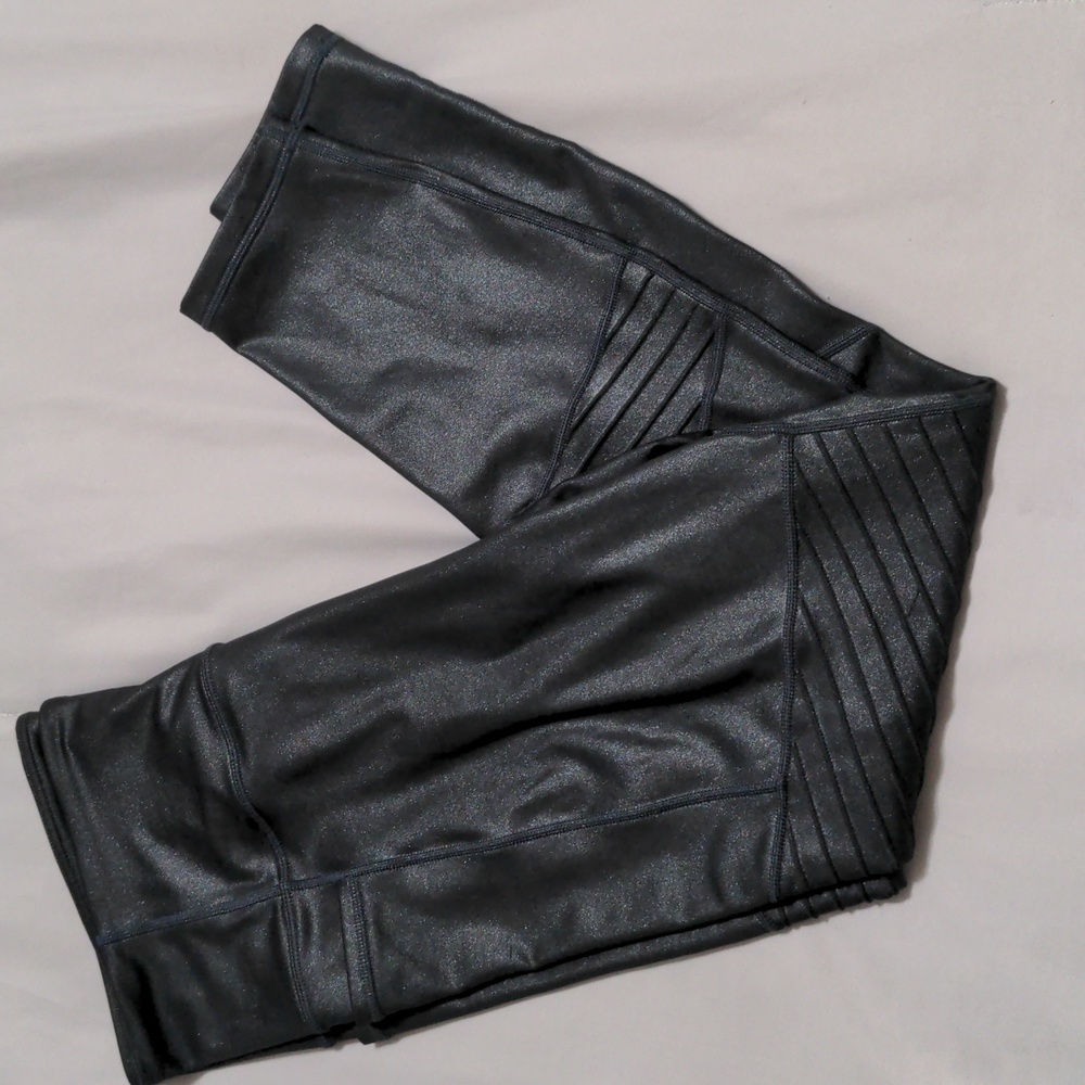 SOLD Athleta Inclination Moto Tights sz L Gleam Black Metallic Shimmer Leggings - Picture 4 of 8